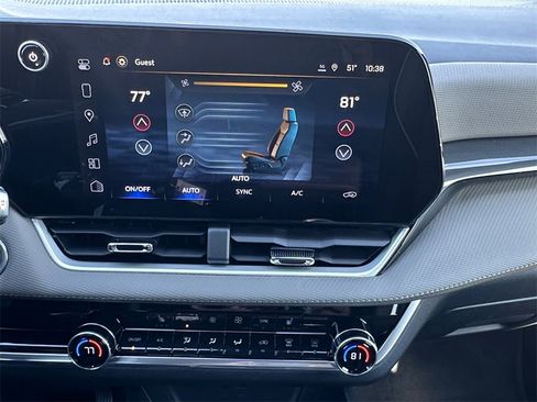 New 2026 Chevrolet Equinox LT w/ Convenience Package II image 16