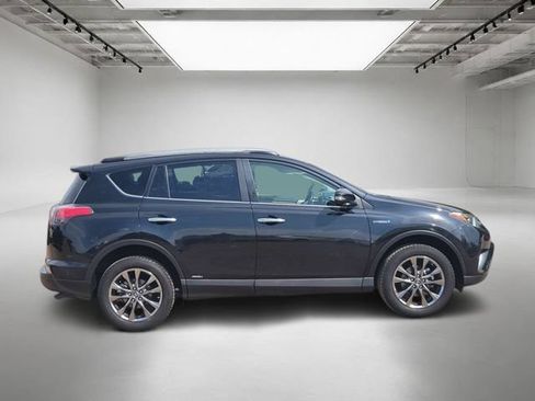 Used 2018 Toyota RAV4 Limited w/ Advanced Technology Package AWD/4WD image 7
