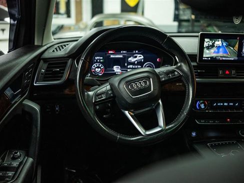Used 2018 Audi Q5 2.0T Premium Plus w/ Premium Plus Package AWD/4WD image 16