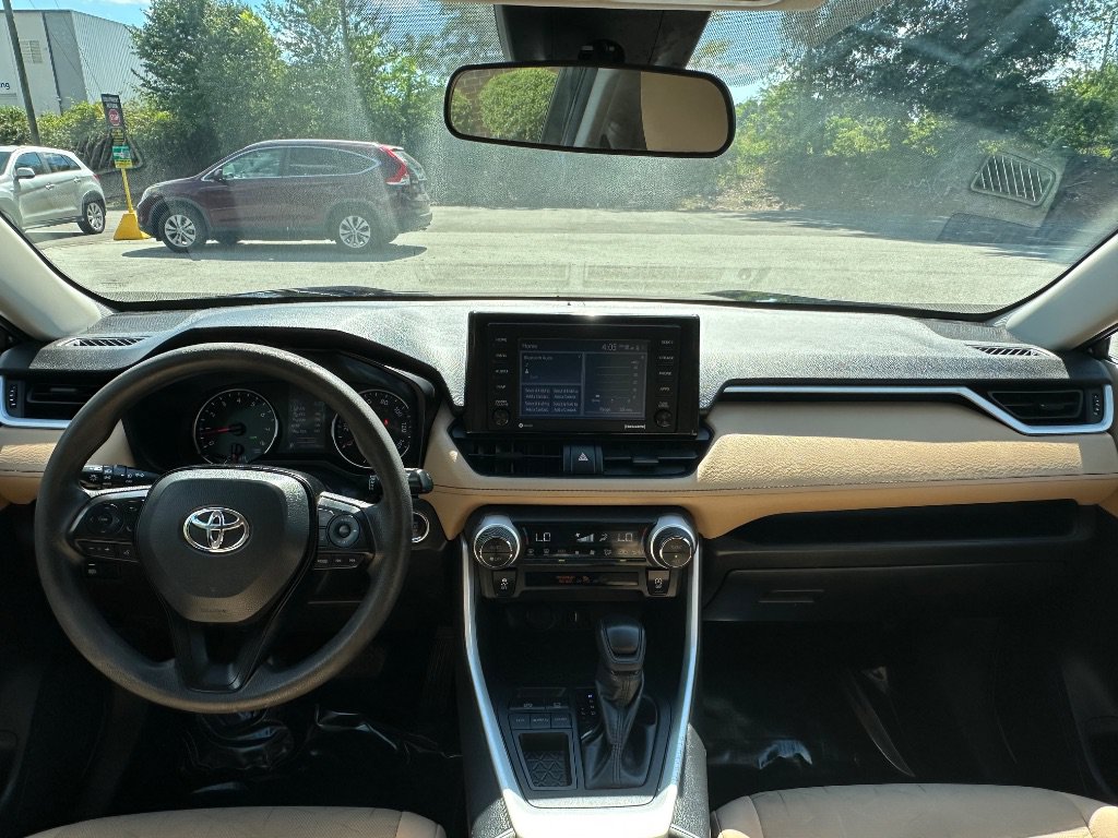 Used 2021 Toyota RAV4 XLE FWD image 21
