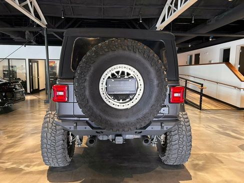 Used 2019 Jeep Wrangler Unlimited Rubicon image 4