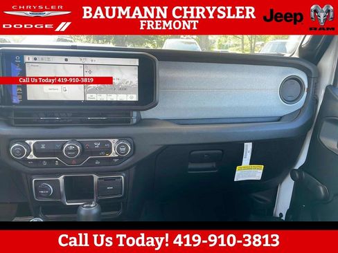 Used 2024 Jeep Wrangler Sport image 12