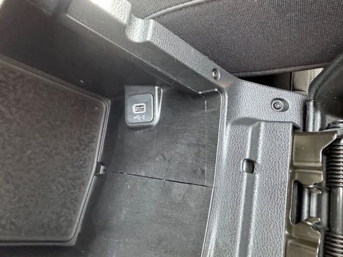 Used 2022 Jeep Wrangler Unlimited Sport image 24