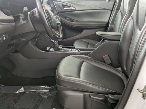 Used 2024 Buick Encore GX Sport Touring image 12