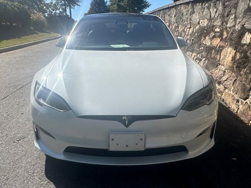Used 2022 Tesla Model S AWD image 5