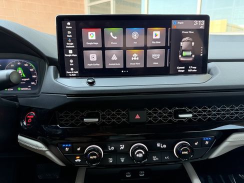 Used 2024 Honda Accord Touring image 18