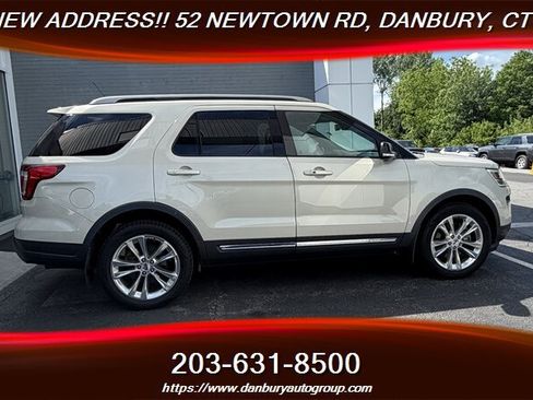 Used 2018 Ford Explorer XLT w/ Equipment Group 202A AWD/4WD image 6