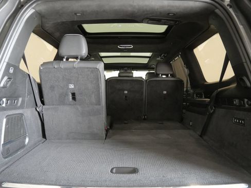 Used 2022 Jeep Grand Wagoneer Series II AWD/4WD image 27
