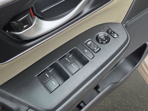 Used 2017 Honda CR-V EX image 28