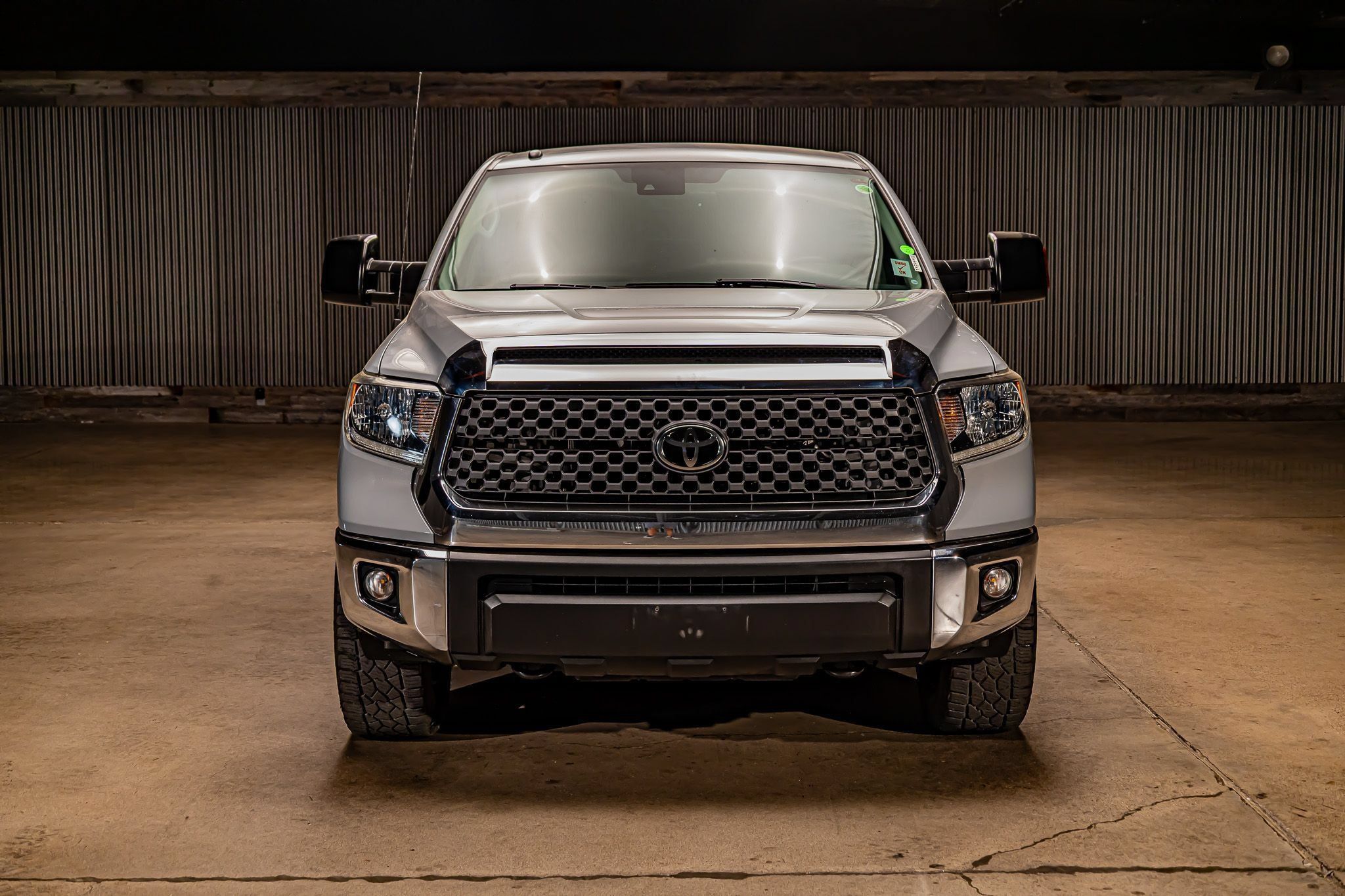 Used 2019 Toyota Tundra SR5 w/ SR5 Upgrade Package AWD/4WD image 3