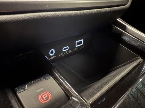 Certified 2024 Subaru Outback Premium image 23