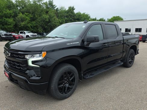 Used 2023 Chevrolet Silverado 1500 RST w/ Protection Package AWD/4WD image 4