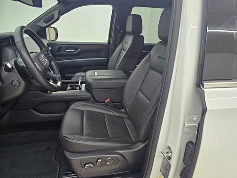 Used 2025 GMC Yukon XL Denali AWD/4WD image 2
