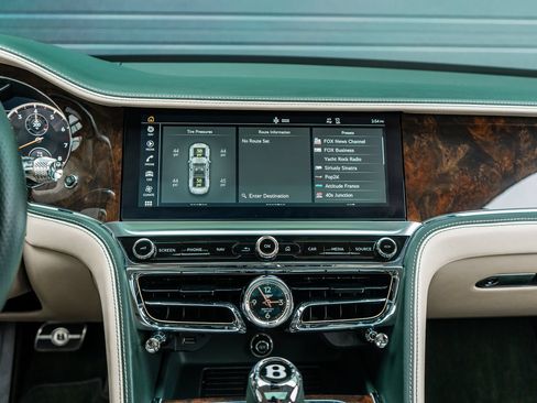 Certified 2020 Bentley Flying Spur W12 AWD/4WD image 33