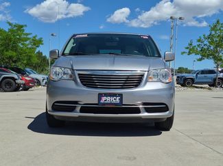 Used 2015 Chrysler Town & Country LX FWD video 2