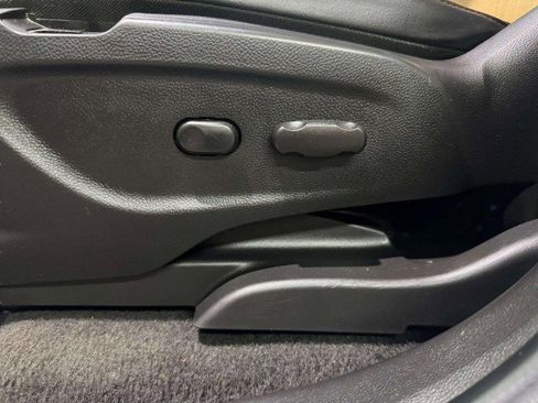 Used 2020 Chevrolet Trax LT w/ LT Convenience Package image 15