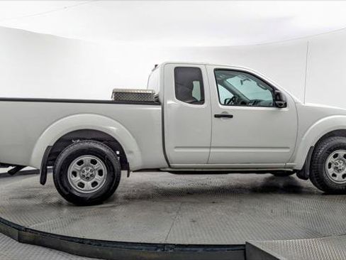 Used 2020 Nissan Frontier S w/ S Utility Package RWD image 9