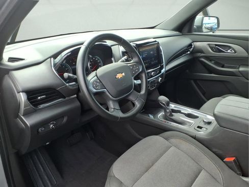 Certified 2023 Chevrolet Traverse LT FWD image 7