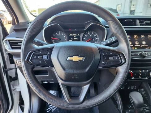 Used 2023 Chevrolet TrailBlazer LT AWD/4WD image 26