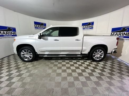 Used 2024 Chevrolet Silverado 1500 High Country w/ High Country Premium Package AWD/4WD image 10