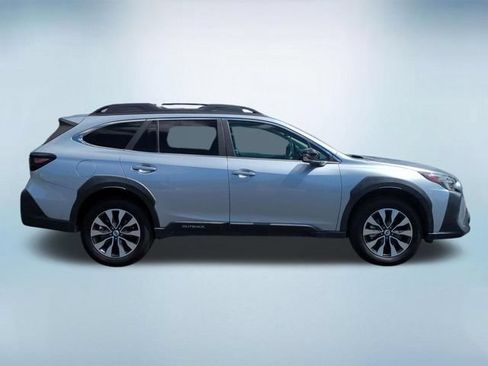 Used 2024 Subaru Outback Limited AWD/4WD image 8