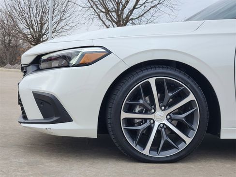 Used 2024 Honda Civic Touring image 8