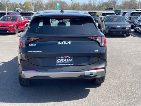New 2026 Kia Sportage LX FWD image 6