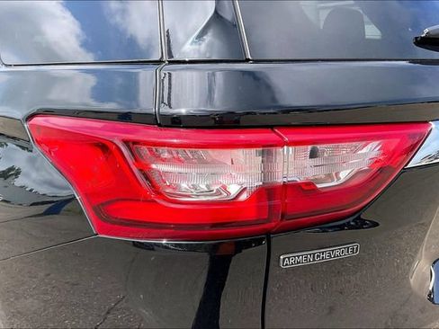 Certified 2021 Chevrolet Traverse LT AWD/4WD image 30
