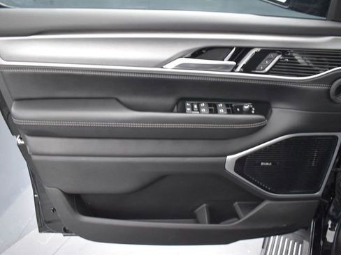 New 2026 Jeep Grand Wagoneer Limited AWD/4WD image 12
