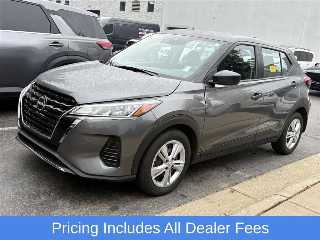 Used 2024 Nissan Kicks S FWD image 4