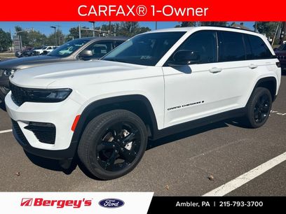 Used 2023 Jeep Grand Cherokee Limited w/ Black Appearance Package