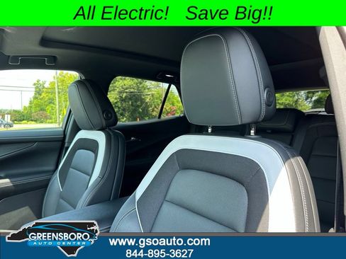 Used 2024 Chevrolet Blazer EV LT AWD/4WD image 14