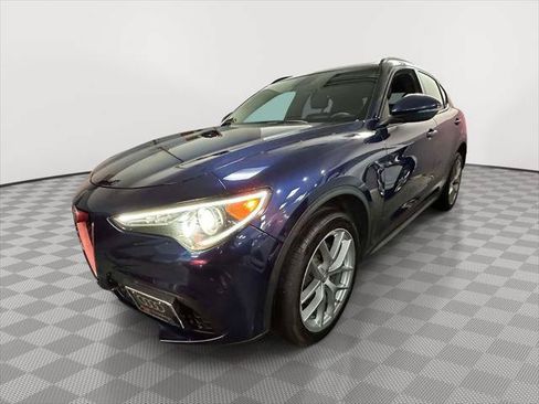 Used 2018 Alfa Romeo Stelvio Ti Sport AWD/4WD image 3
