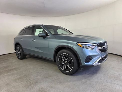 New 2027 Mercedes-Benz GLC 300 image 1