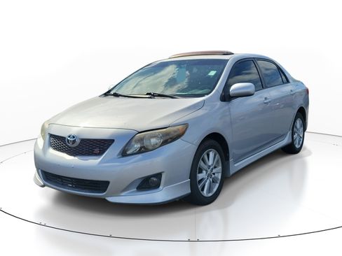 Used 2010 Toyota Corolla S image 3