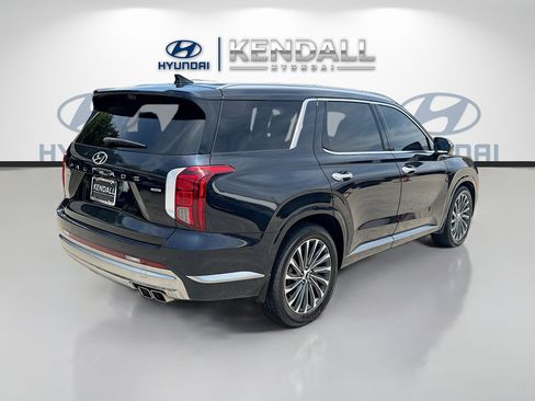 Used 2023 Hyundai Palisade Calligraphy FWD image 6