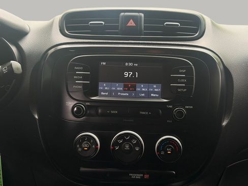 Used 2019 Kia Soul FWD image 22