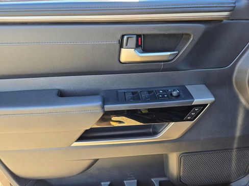 Used 2025 Toyota Tundra Limited AWD/4WD image 15