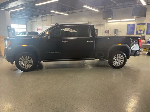 Used 2023 GMC Sierra 2500 Denali w/ Denali Ultimate Package image 4