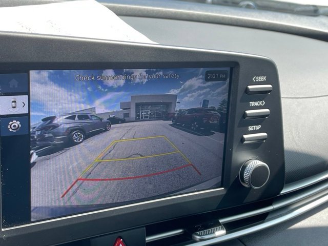 Used 2025 Hyundai Elantra Hybrid FWD image 12