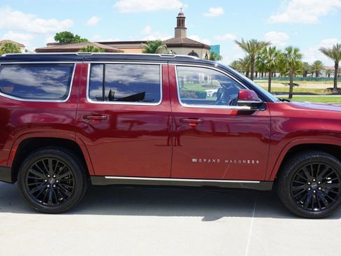 Used 2022 Jeep Grand Wagoneer Series III w/ Flexible Seating Group AWD/4WD image 4