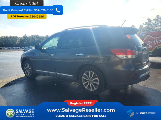 Used 2014 Nissan Pathfinder SL w/ SL Tech Package AWD/4WD image 3