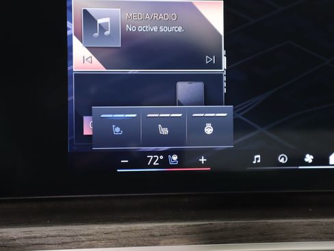 New 2026 BMW 740i RWD image 7