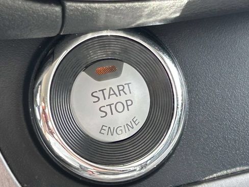 Used 2024 Nissan Murano SV FWD image 30