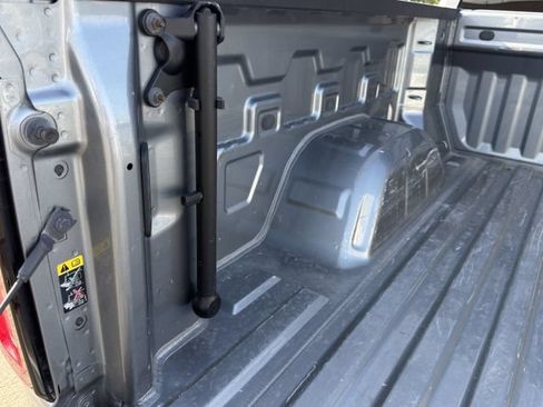 Used 2019 GMC Sierra 1500 SLT AWD/4WD image 35