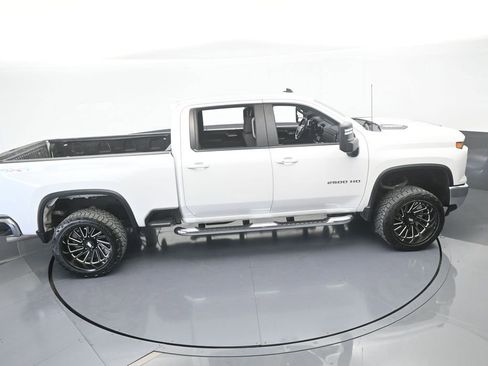 Used 2024 Chevrolet Silverado 2500 LT image 56