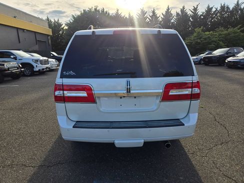 Used 2014 Lincoln Navigator 4WD image 6
