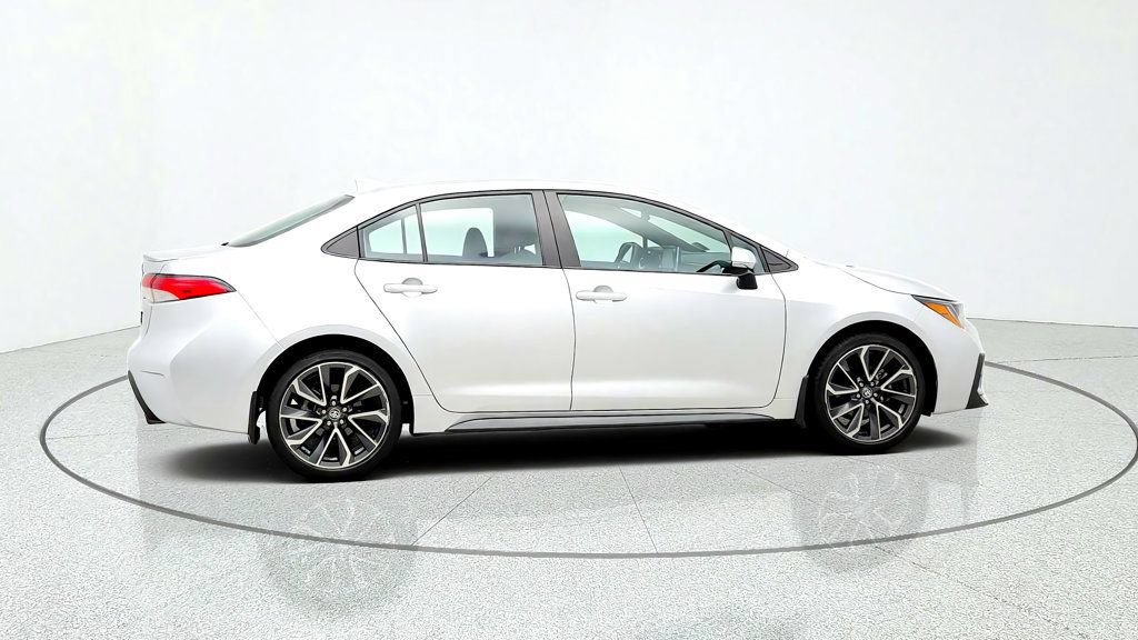 Used 2020 Toyota Corolla SE FWD image 4