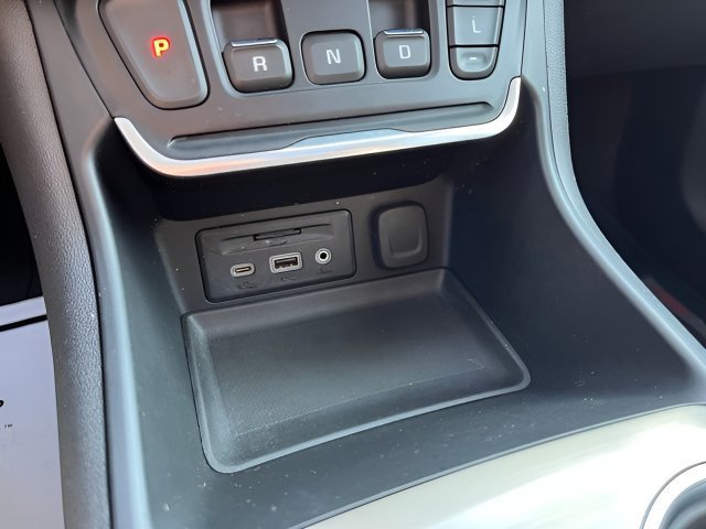 Used 2020 GMC Terrain Denali w/ GMC Pro Grade Package AWD/4WD image 21