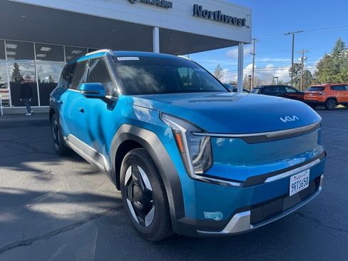 Used 2024 Kia EV9 Wind image 1